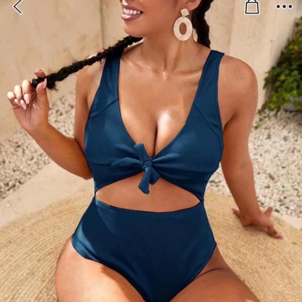 One piece bathing suit